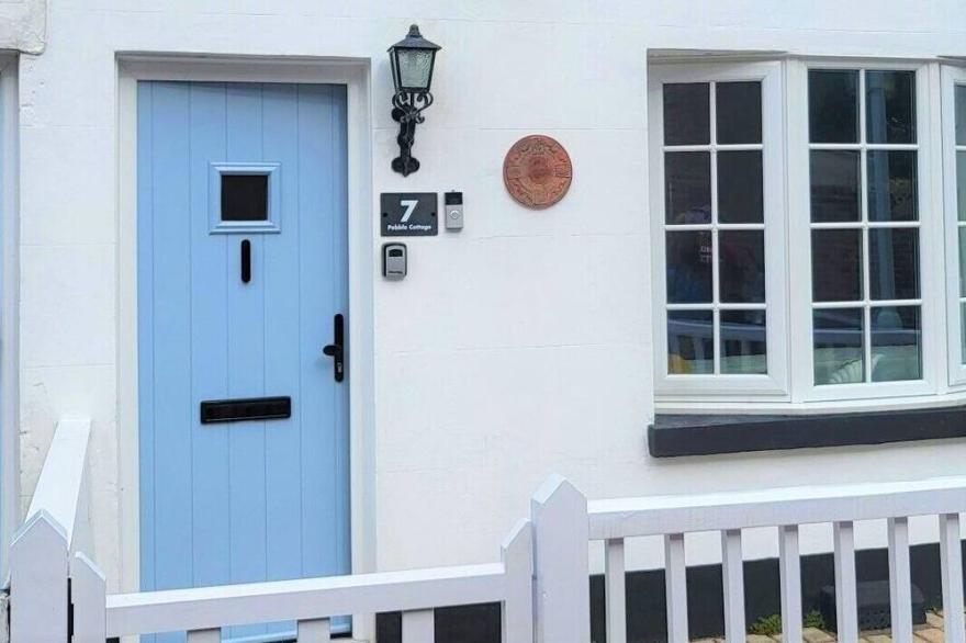 Pebble Cottage:2 Bed Cottage 2 mins from the beach