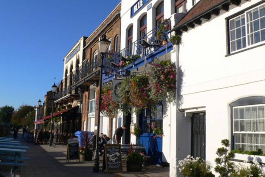 River View, London Zone 2 Hammersmith, 2 Bedroom / 2 Bath