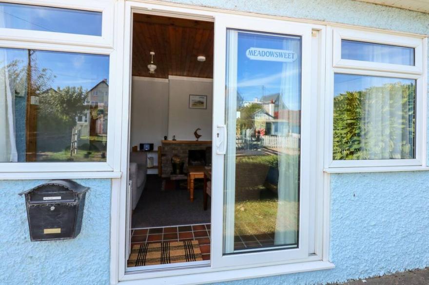 MEADOWSWEET, pet friendly, character holiday cottage in Anderby Creek