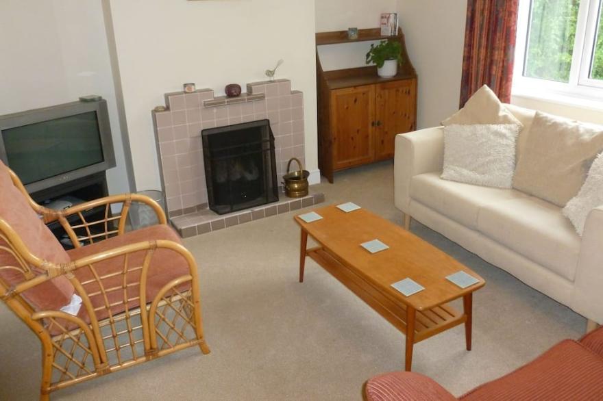Apple Tree Cottage in Acle, The Gateway To The Norfolk Broads