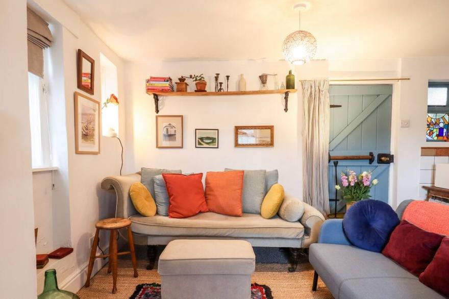 THE PEPPER POT, pet friendly, character holiday cottage in Lympstone