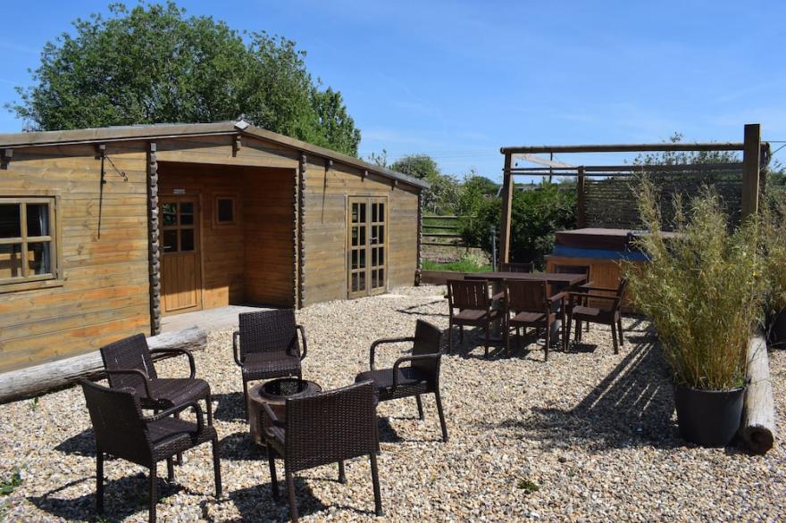 'Oak Lodge' Littlebourne, Canterbury (hot tub)