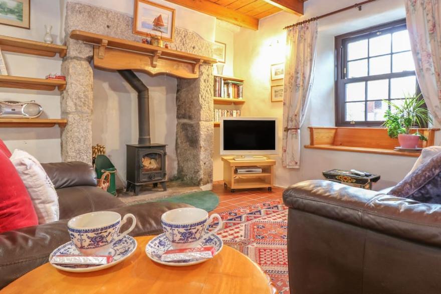 ELDAMAR COTTAGE, pet friendly, character holiday cottage in Falmouth