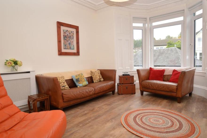 Glen Oirig, upper level apartment with sea views