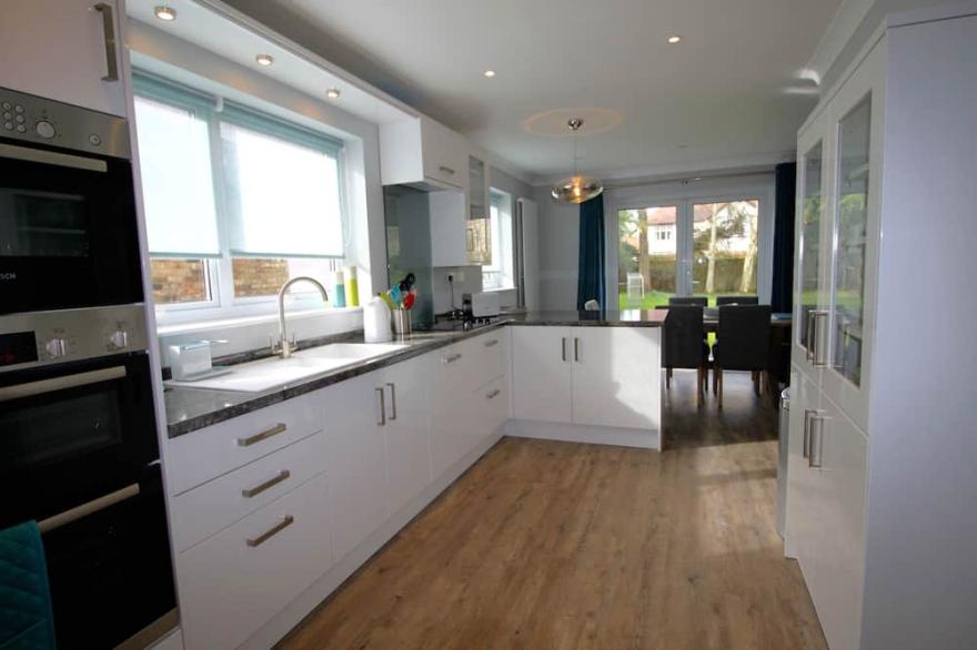 Luxury Self Catering 3 bedroom holiday house in Cambridge.