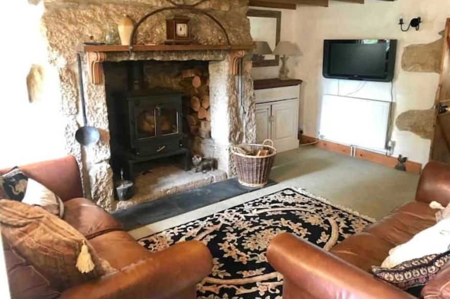 Dog friendly cottage w/woodland & lake @coskewis