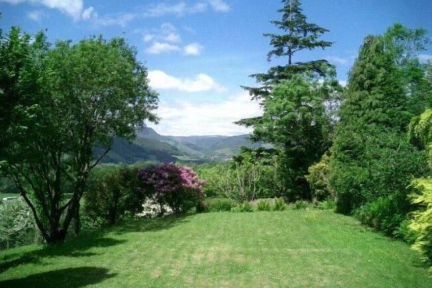Group and Family Adventures in the Country Sleeps 19
