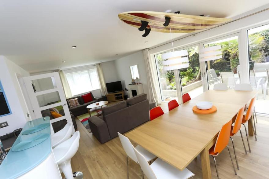 ENDLESS SUMMER 5* near beach behind dunes