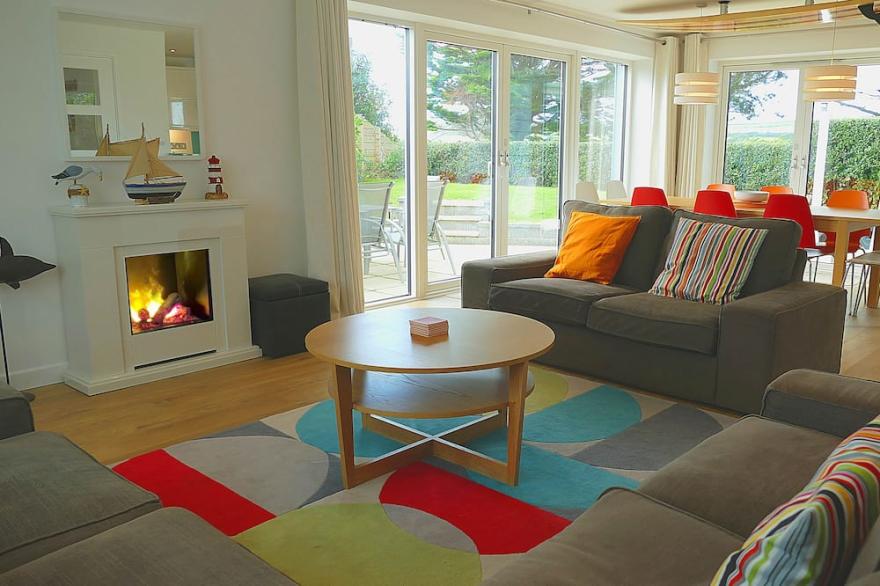 ENDLESS SUMMER 5* near beach behind dunes