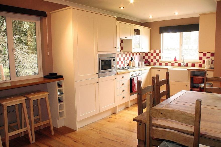 Private Cottage In Central Location. With Free Wi Fi