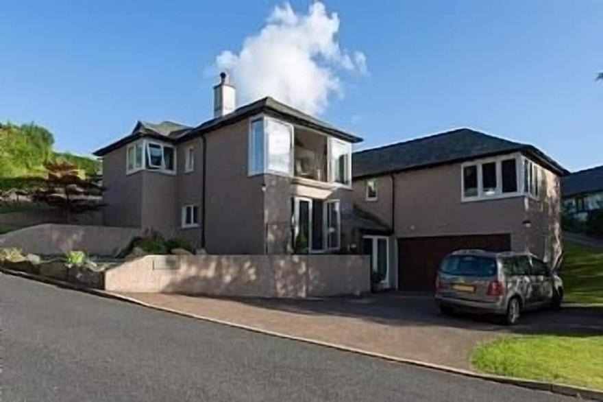 Premium spacious Keswick house. Ideal for families/groups.