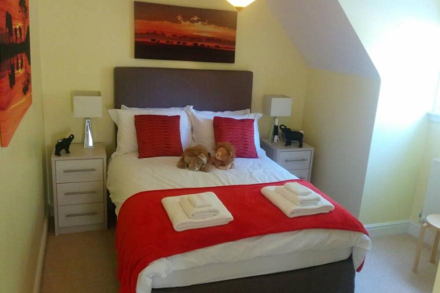 A beautifully presented Cotswold stone holiday home
