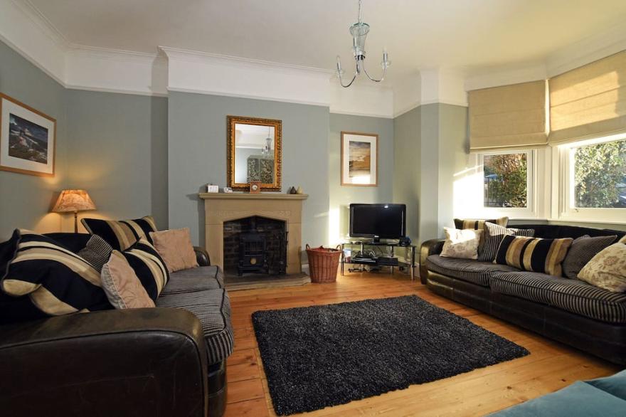 Luxury Home From Home. 2 Mins To The Beach & 4 mins to Foxton Hall Golf Course