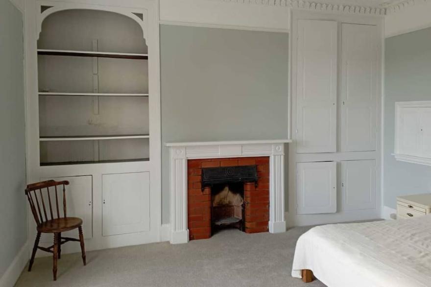 Grade 2 Georgian Townhouse