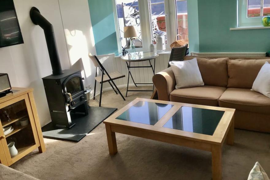 Top Gallant Holiday Cottage Runswick Bay with great beach and sea views