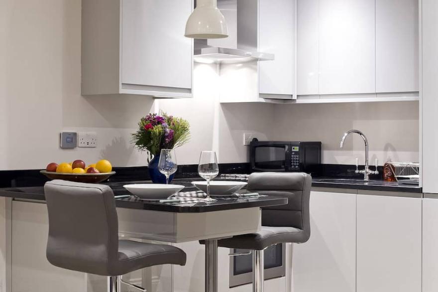 Stylish Notting Hill Studio Flat that can sleep 4 people