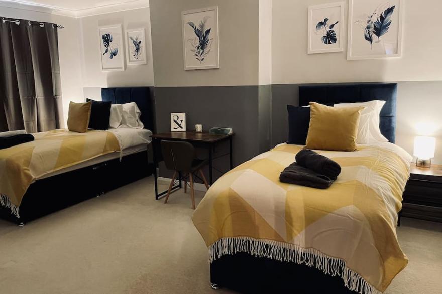The Royston 2-Bed Apartment