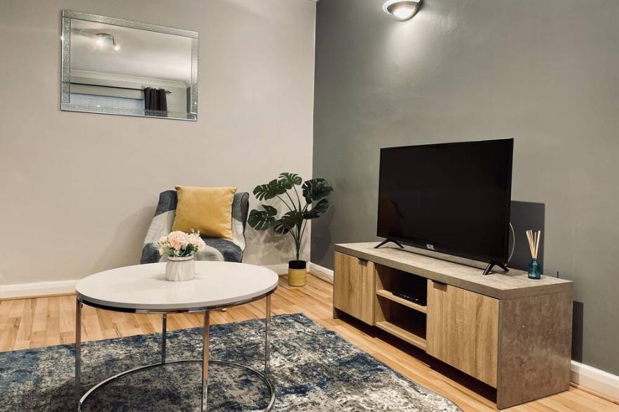 The Royston 2-Bed Apartment