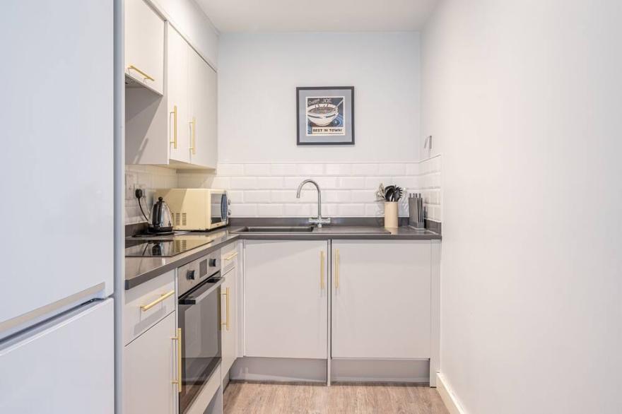 The Falcon Tap Apartment 8