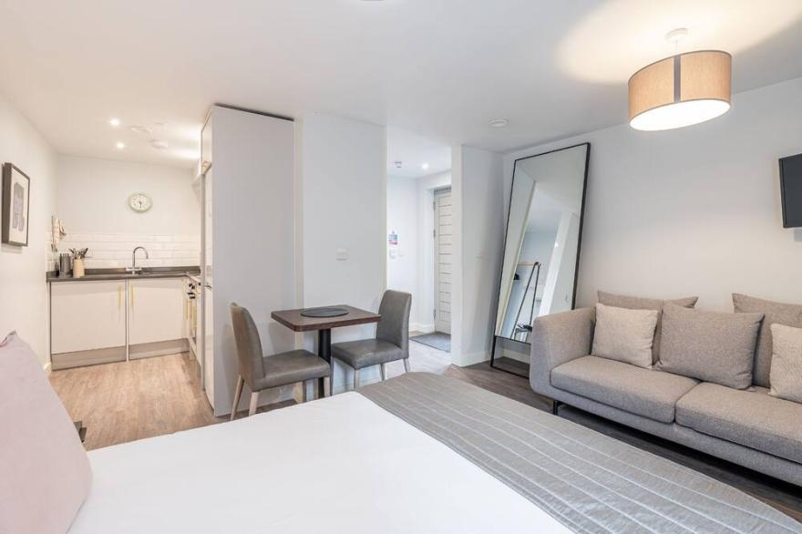 The Falcon Tap Apartment 6