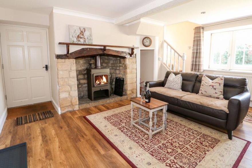 HALF ACRE COTTAGE ANNEXE, family friendly, with open fire in Castor