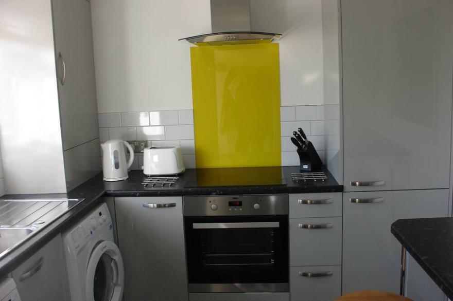 Beautifully Refurbished 2 Bed Cottage