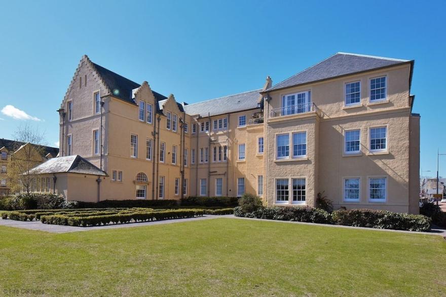 Fabulous modern 3 bedroomed apartment