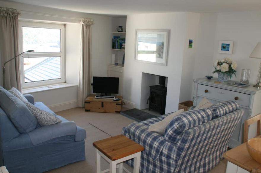 Cottage (2 bedrooms - 3 beds) Polruan Fowey-stunning views over the estuary+sea