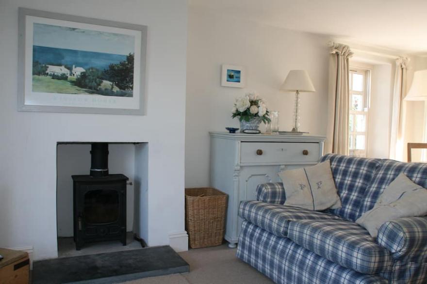 Cottage (2 bedrooms - 3 beds) Polruan Fowey-stunning views over the estuary+sea