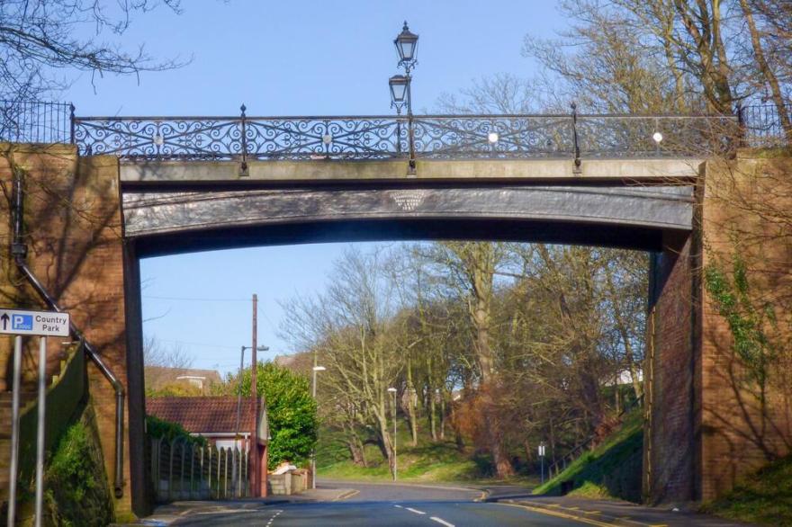 ACEGRACE PLACE, pet friendly, with pool in The Bay - Filey