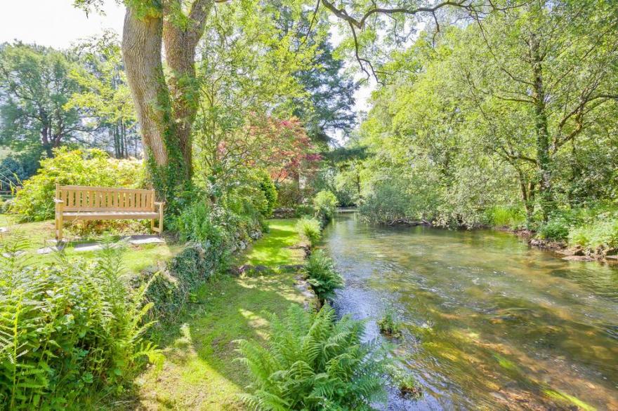 Gorgeous riverside cottage very close to Coniston Water