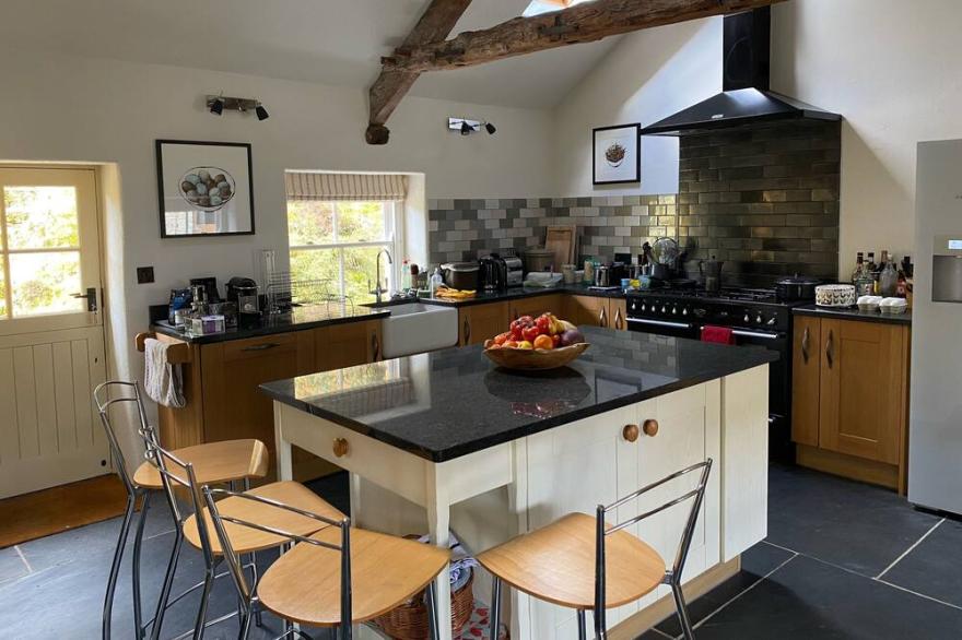 Luxury Farmhouse In Wild And Untamed Cambrian Mountains near Brecon Beacons