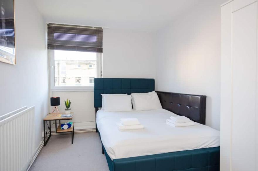 Spacious 3 Bedroom Flat in the Heart of Shoreditch