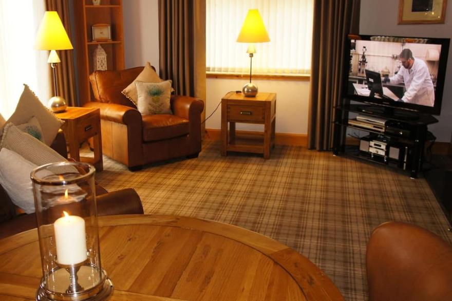 GLENCOE  HIGHLANDS  FABULOUS 4 Star semi detached holiday cottages.