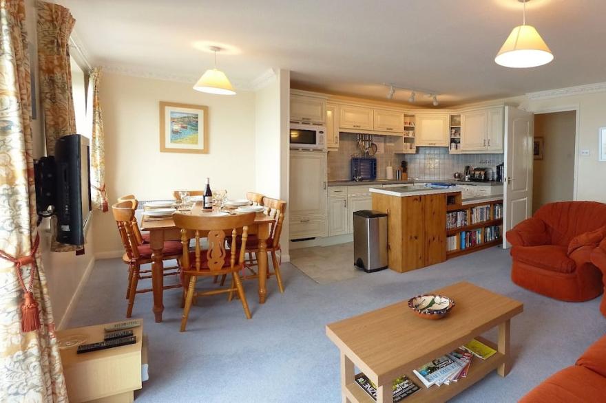 Apartment With Panoramic Sea Views, Balconies And Indoor Swimming Pool