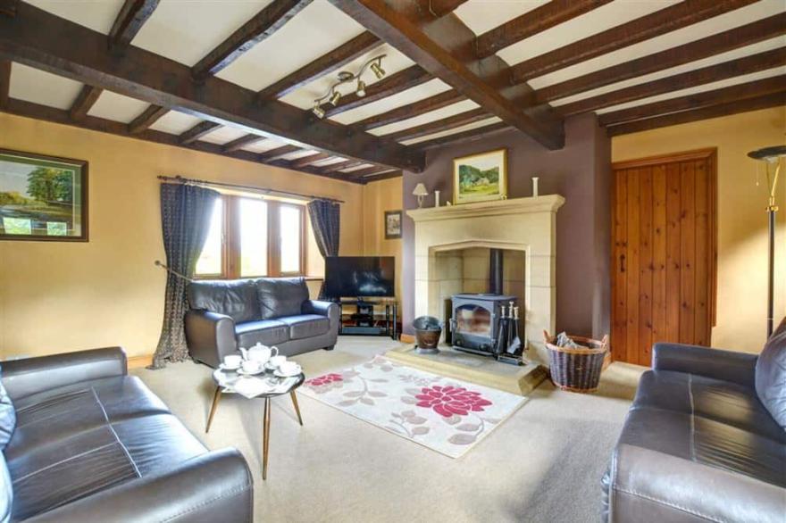 Splendid detached stone barn conversion in a peaceful setting -Yorkshire Dales