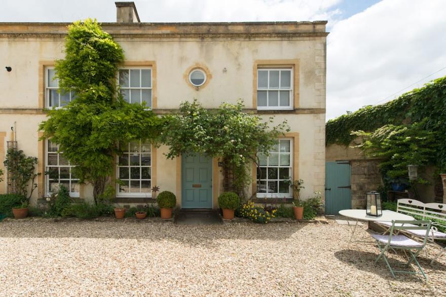 Comfortable 3 Bed Mews House In Central Cirencester In The Cotswolds, England