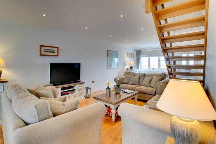 Portland - Four Bedroom House, Sleeps 8