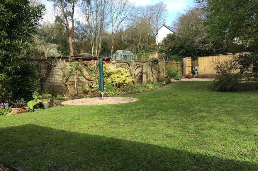 Luxury accommodation and Pet Friendly in the heart of Cornwall.