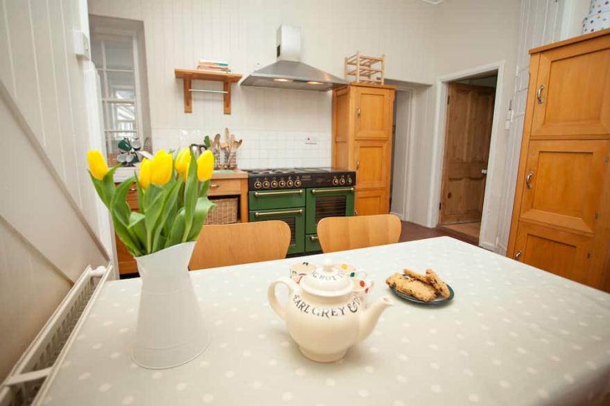 Cottage In Waren Mill Near Bamburgh With Stunning Views Over Budle Bay