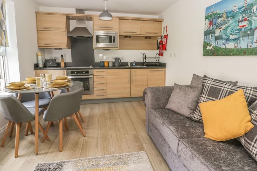 THE KRUSTY KRAB, pet friendly, country holiday cottage in Filey