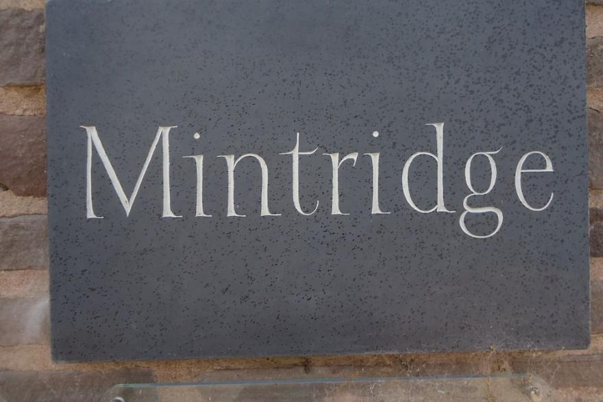 Mintridge - The Oast House - farm stay apartment set within 135 acres