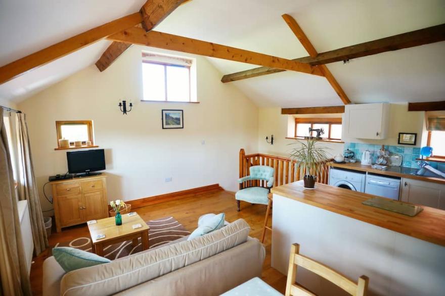 The Mill - Luxury barn conversion on two levels