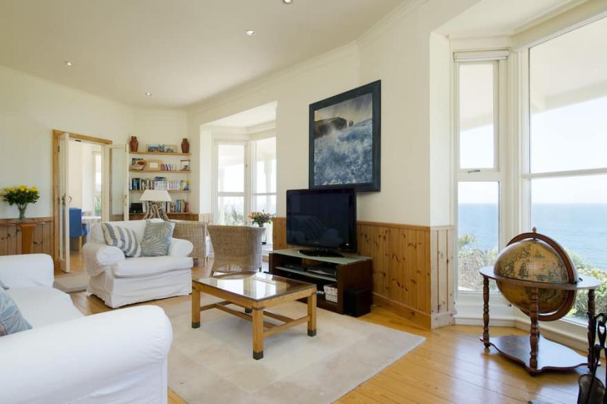 Beautiful Coastal Cornish House with outstanding sea views overlooking beach