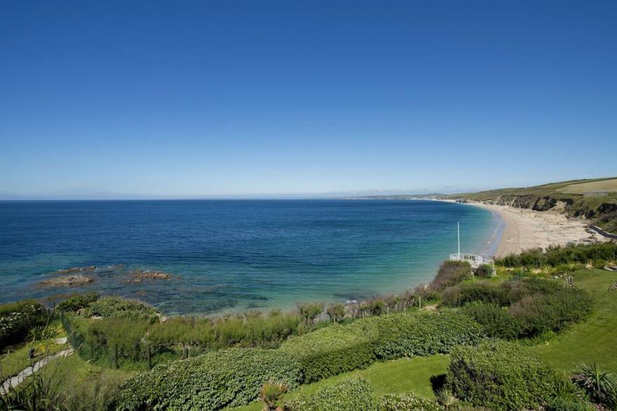 Beautiful Coastal Cornish House with outstanding sea views overlooking beach