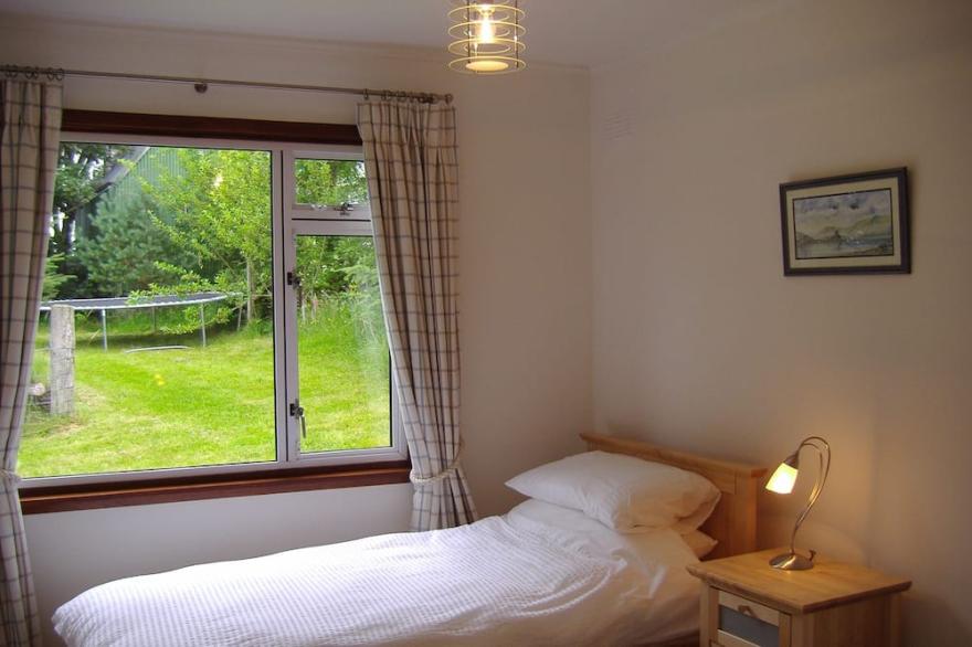 Self-catering Cottage In Glenelg Looking Over The Sleat To Skye