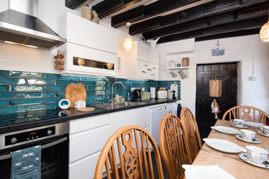 Stunning house by the sea, spectacular far reaching sea views in Polperro