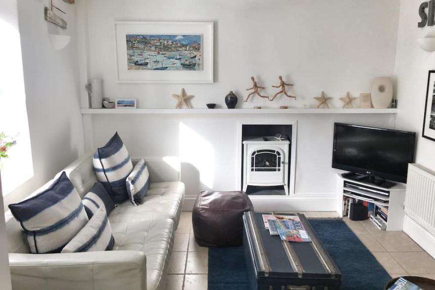 Number Six  - in the heart of St Ives - with parking