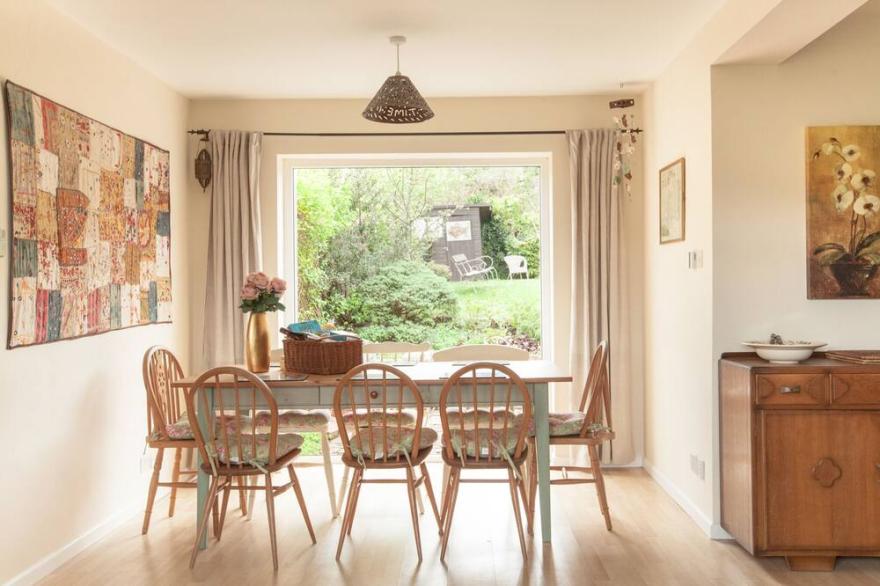 Fantastic views from this rural country house close to the sea at Lulworth Cove