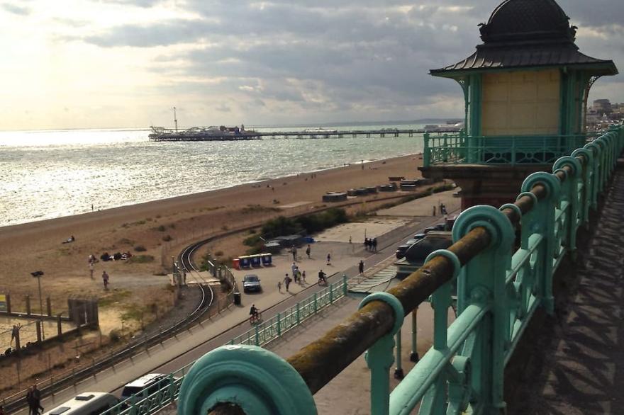 Fantastic Kemptown Two Storey Apartment close to sea, Possible Long Term